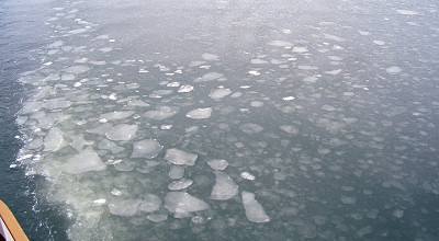 2010.2.28：網走流氷観光砕氷船「おーろら」より見た景色